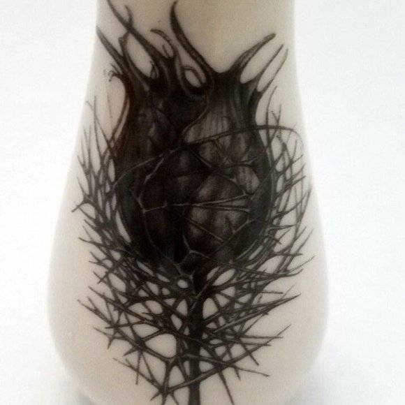 Rare Laura Zindel Devil in the Bush Salt Shaker Ceramic - Picture 2 of 11